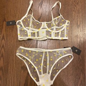 Brand new polka dot intimates set